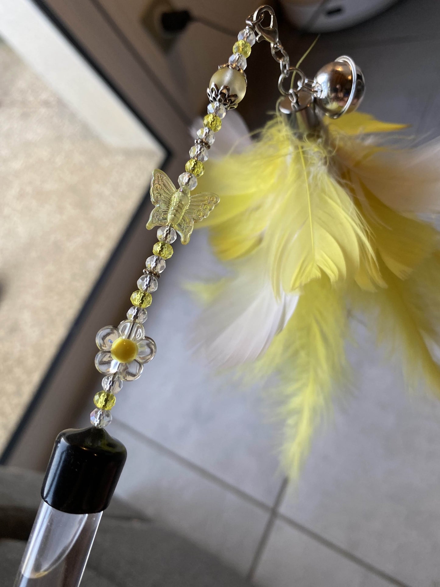 Jouet jaune